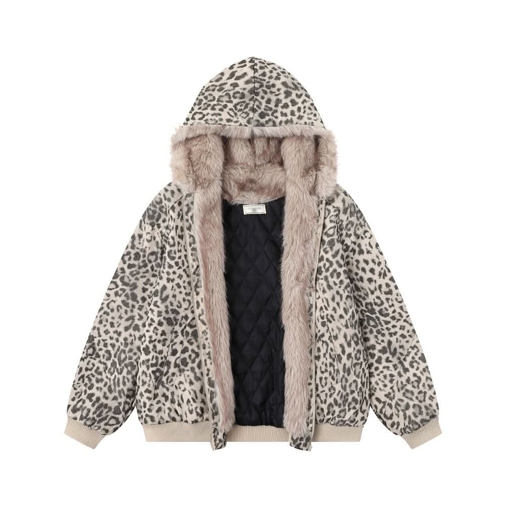 Gefütterte Jacke mit Kapuze, Leopardenmuster und Wollkragen