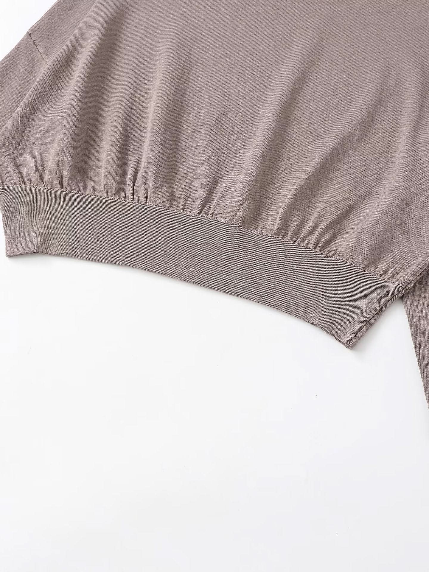 Casual soft long sleeved knitted sweater
