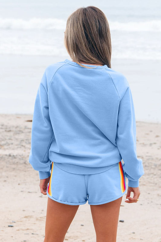 Zweiteiliges Freizeit-Set Beau Blue Akzent Pullover und Shorts