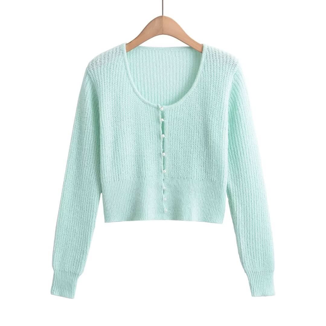 Einfarbiger langärmliger Pullover mit Rundhalsausschnitt