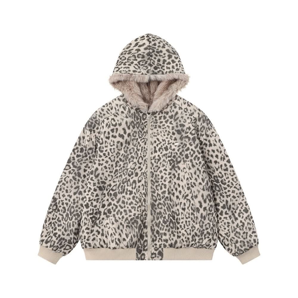 Gefütterte Jacke mit Kapuze, Leopardenmuster und Wollkragen