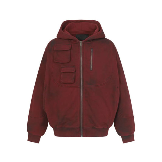 Stelle einen alten, schmutzigen Kapuzenpullover mit Kapuze her.