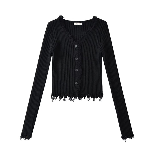 V-neck single breasted slim fit sweater