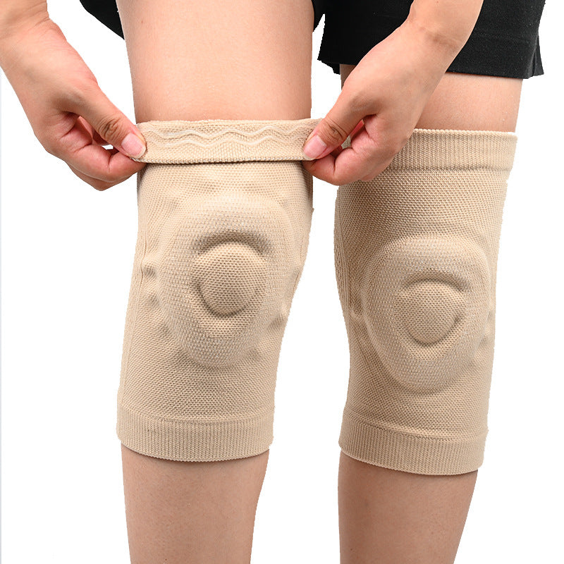 Shock-absorbing Silicone Knee Pads For Basketball Soccer Dancing And Cyclingcompression Style Perfect being adjusted on knees.