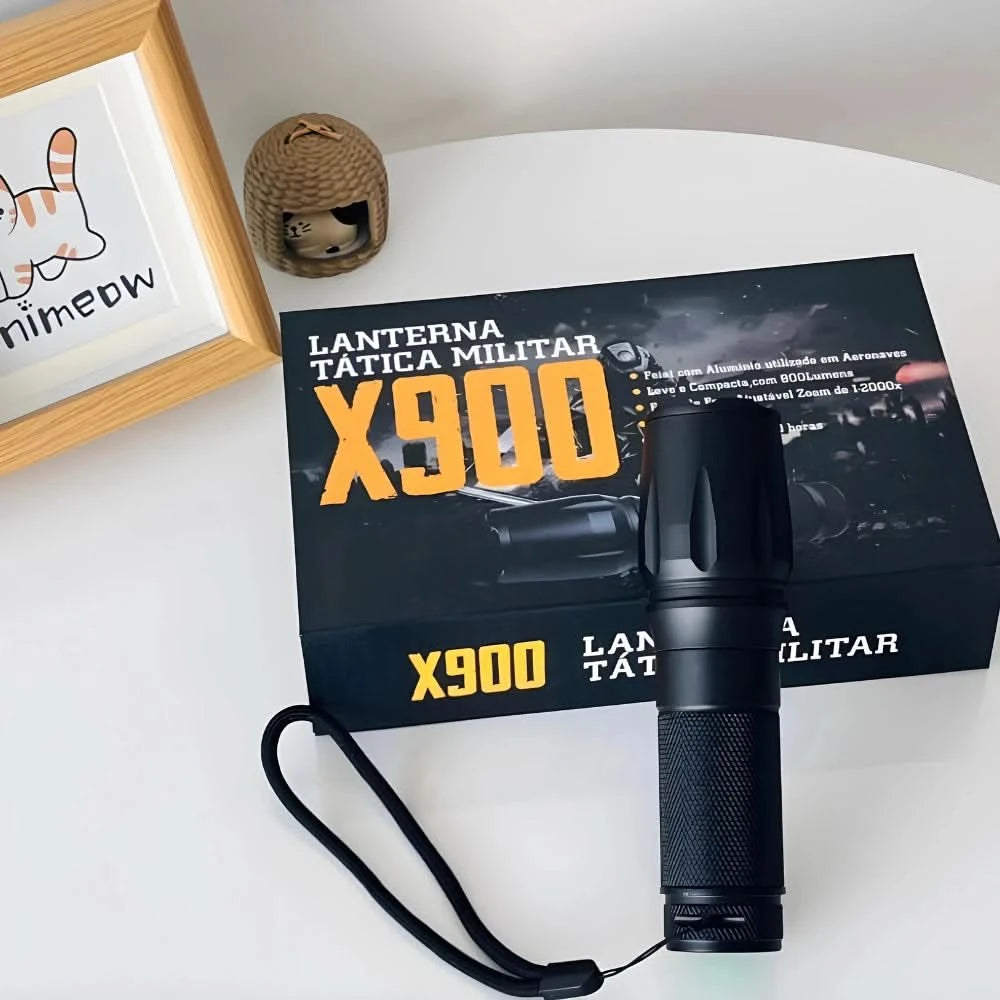 Lanterna X900 Tática Militar com Bateria Recarregável Zoom Longe Alcance Função Strobo