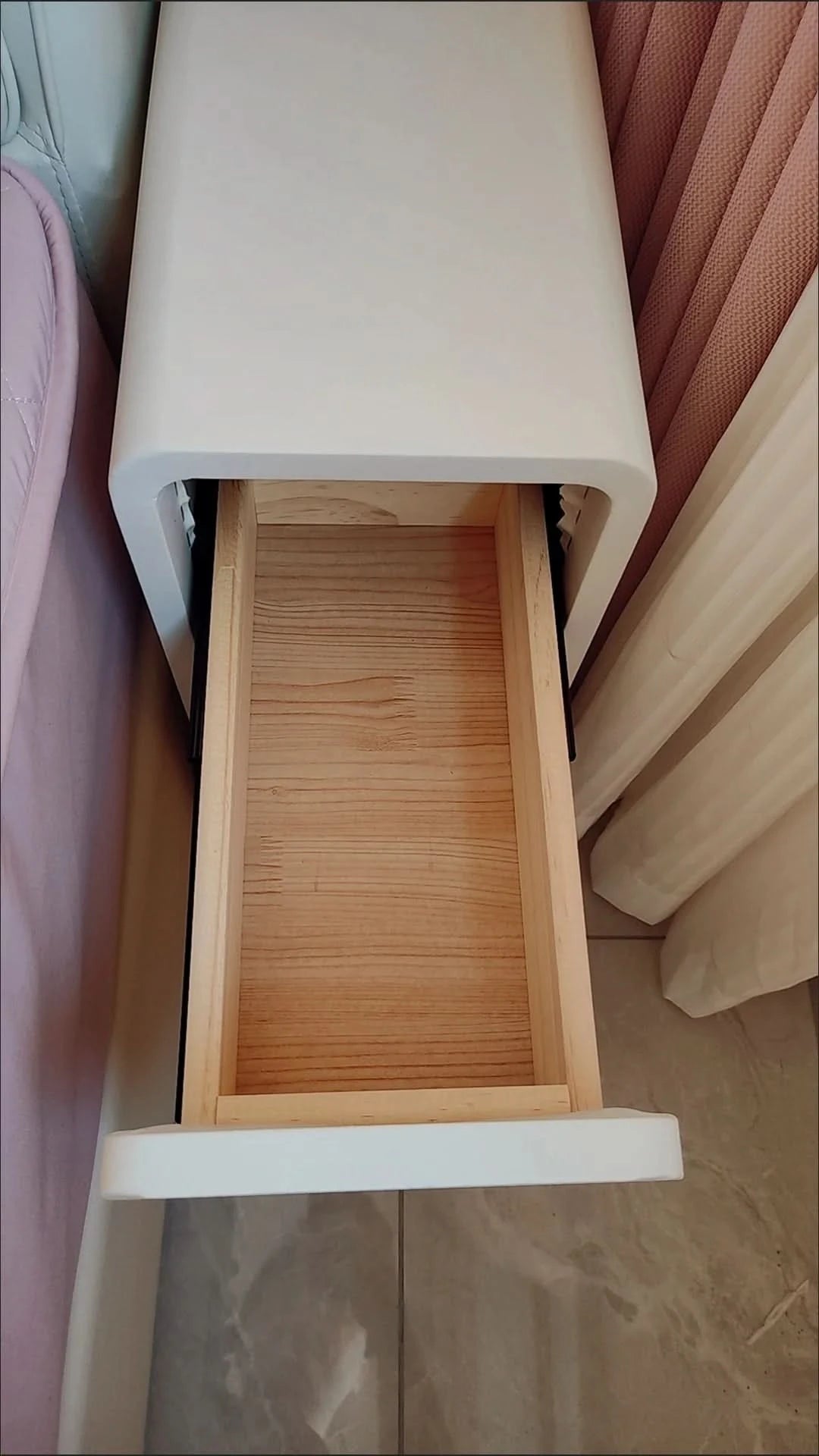 Solid Wood Bedside Table with 2 Drawers No-Leg Design Small Nightstand for Bedroom Minimalist Narrow Storage Cabinet