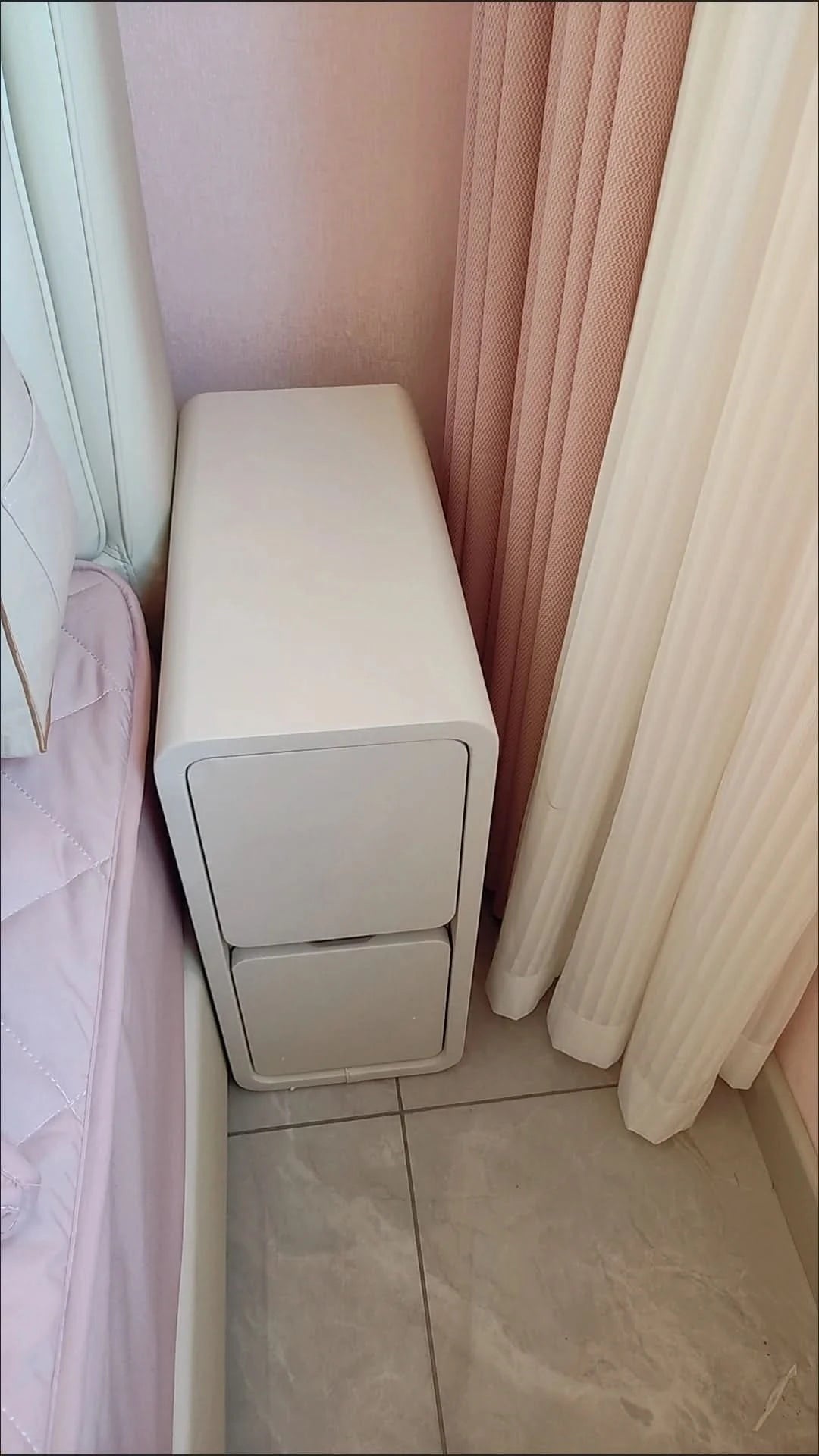 Solid Wood Bedside Table with 2 Drawers No-Leg Design Small Nightstand for Bedroom Minimalist Narrow Storage Cabinet