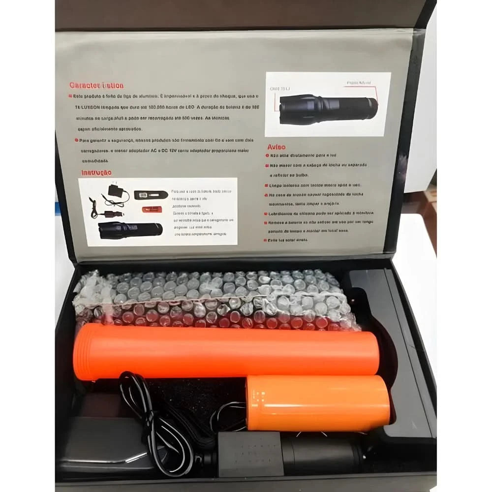 Lanterna X900 Tática Militar com Bateria Recarregável Zoom Longe Alcance Função Strobo