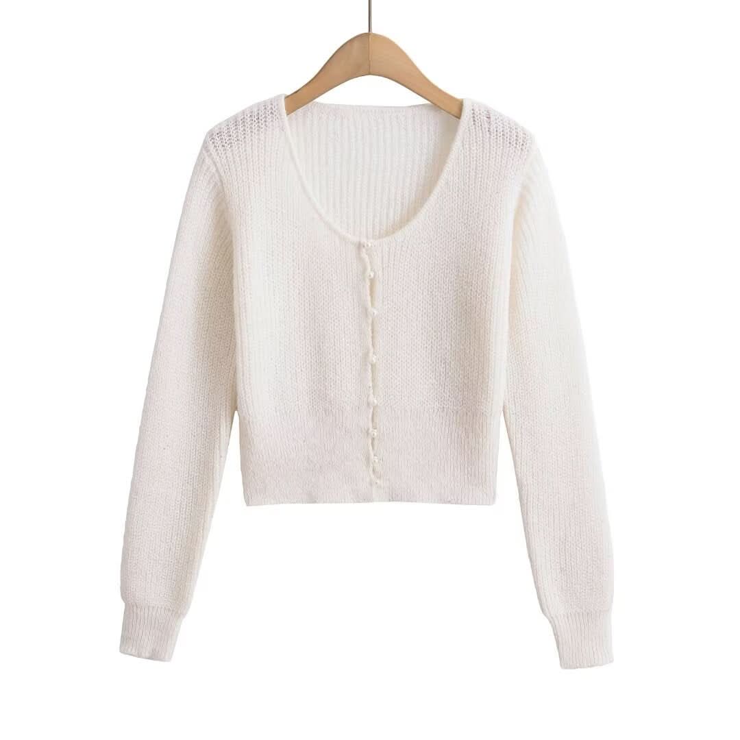 Einfarbiger langärmliger Pullover mit Rundhalsausschnitt