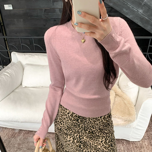 Damen-Stricktop in Zartrosa mit Rundhalsausschnitt, figurbetont, schmale Passform, kurzes Unterzieh-Pullover