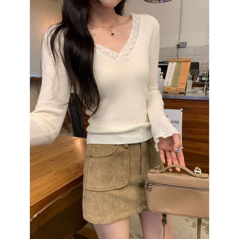 Elegant High-Intellect Purple V-Neck Knit Top for Women, Slim Fit,  Long Sleeve, Casual Wear