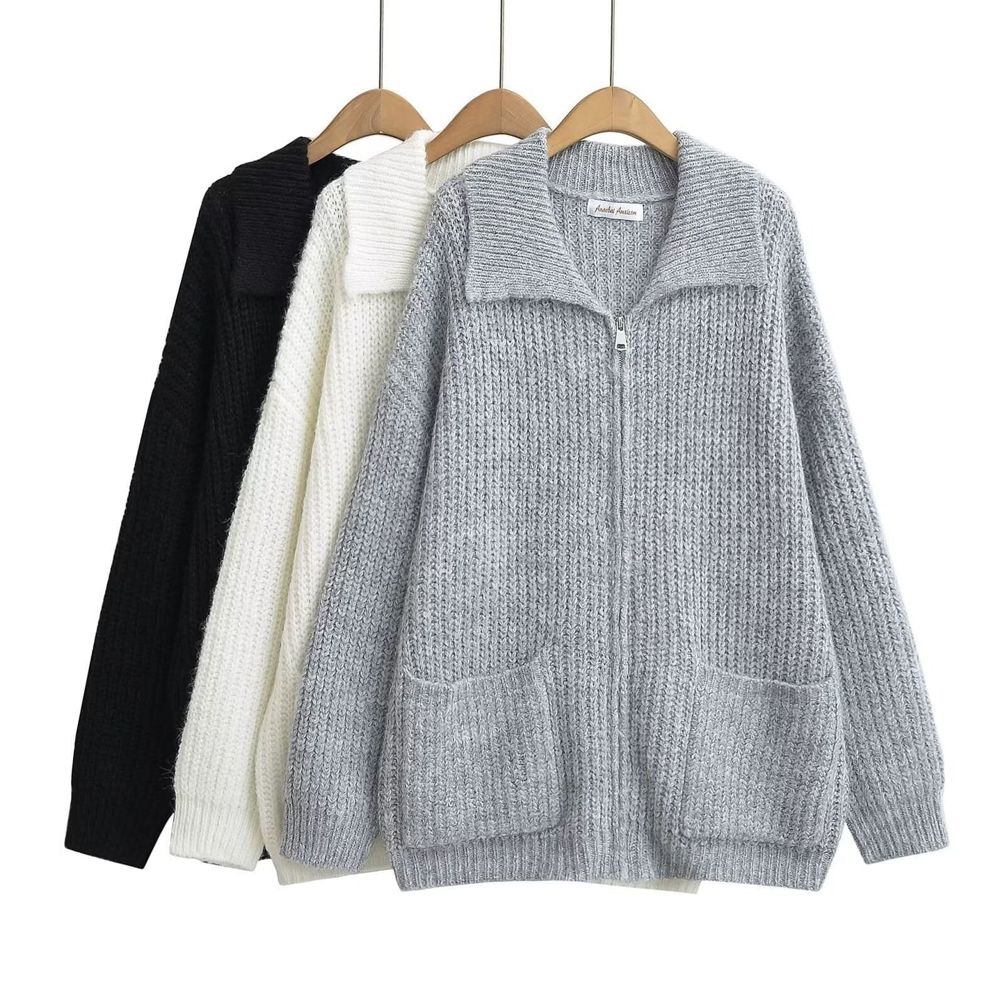 Strickpullover mit Reißverschluss und lockerem Kragen