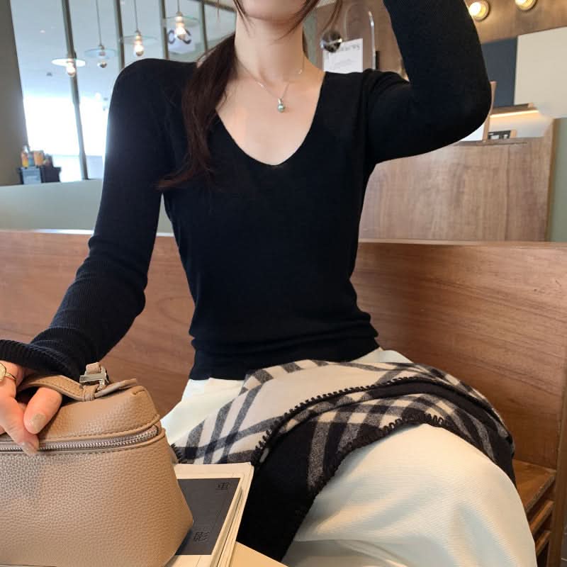 Simple V-Neck Long Sleeve Knit Top for Women, Solid Color, Slim Fit, Elegant Casual Wear