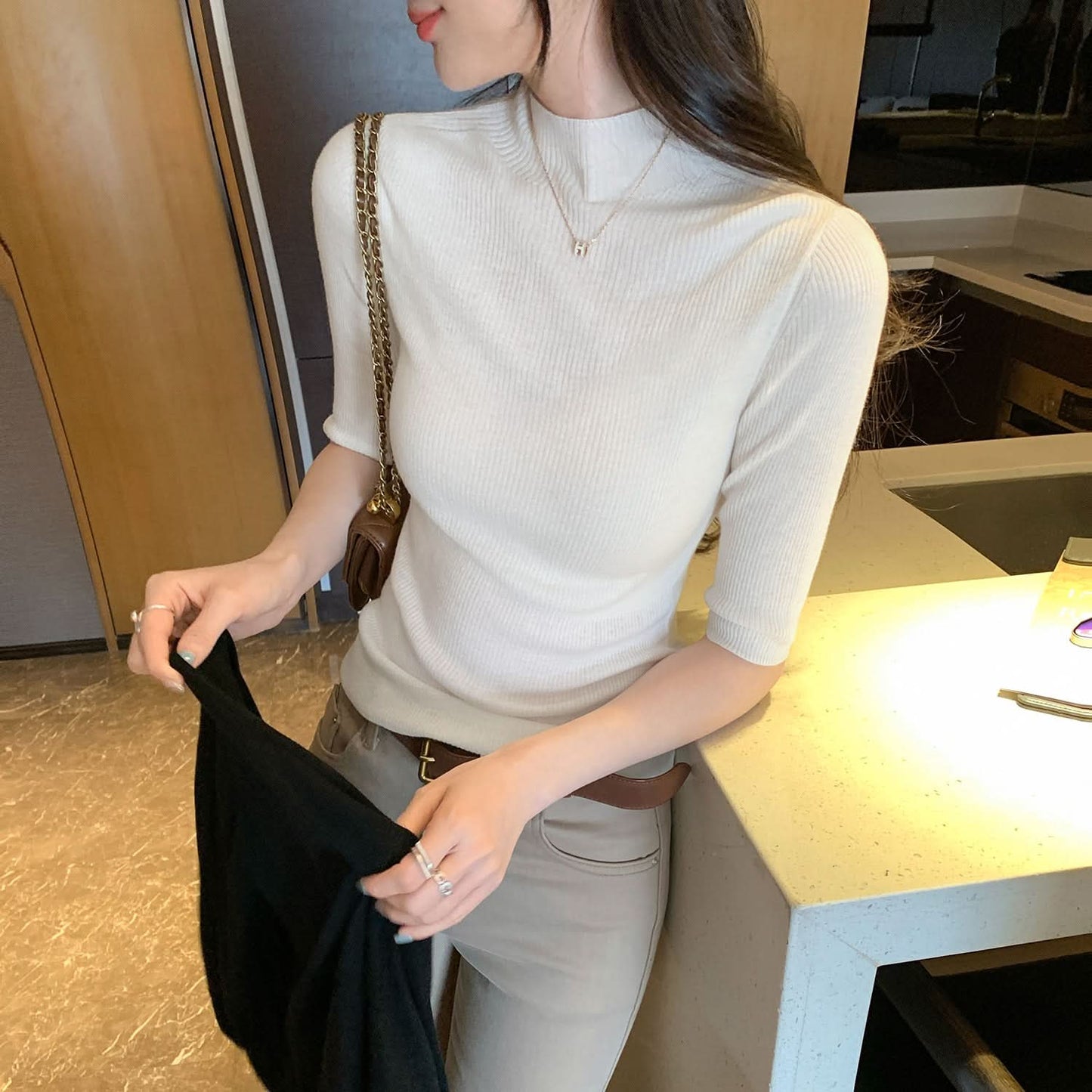 Semi-High Neck Knitted Short Sleeve Bodysuit for Women, Slim Fit, Elegant, Five-Quarter Sleeve Wool Top