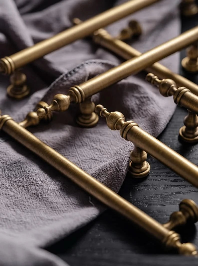 Tinyhob Massiver antiker Bronzezug Messing Schrankknöpfe T-Stange Möbel Kleiderschrank Geräte Griff Langer Zug Schubladengriff