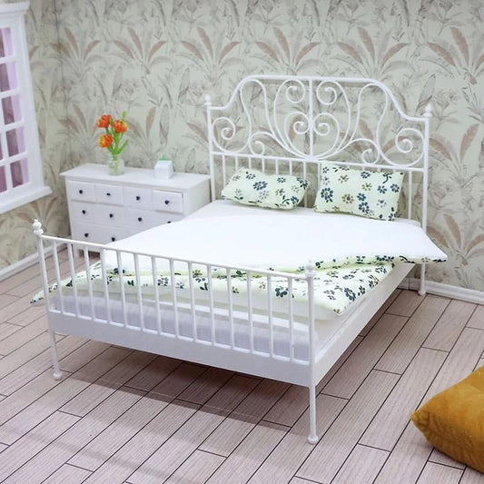 1/12 Dollhouse Simulation European Bed With Mattress Pillow Quilt Doll Home Iron Art Double Bed Bedroom Furniture Decoration Toy