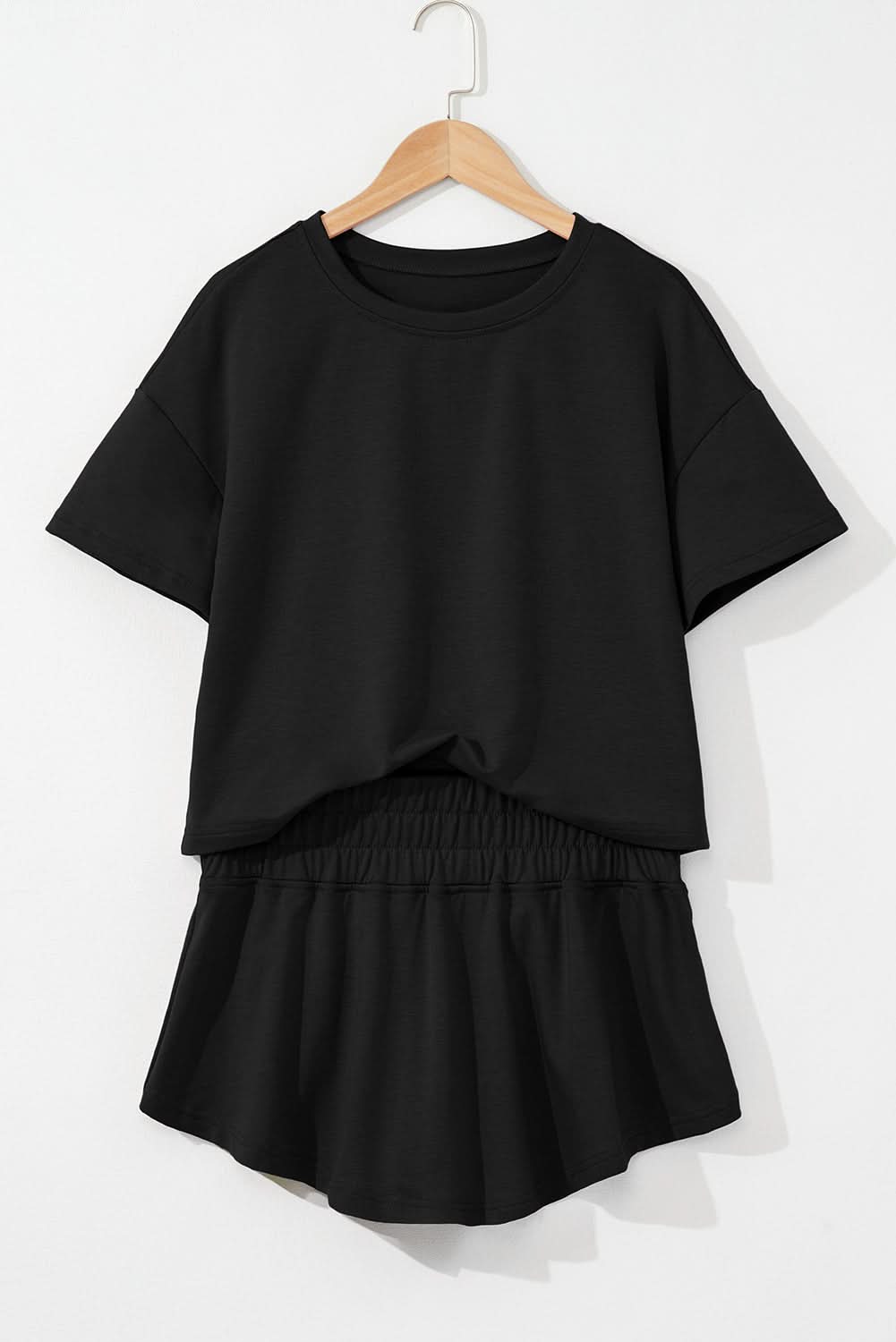 Black 2pcs Cropped Tee and Ruffle High Waist Skort Set